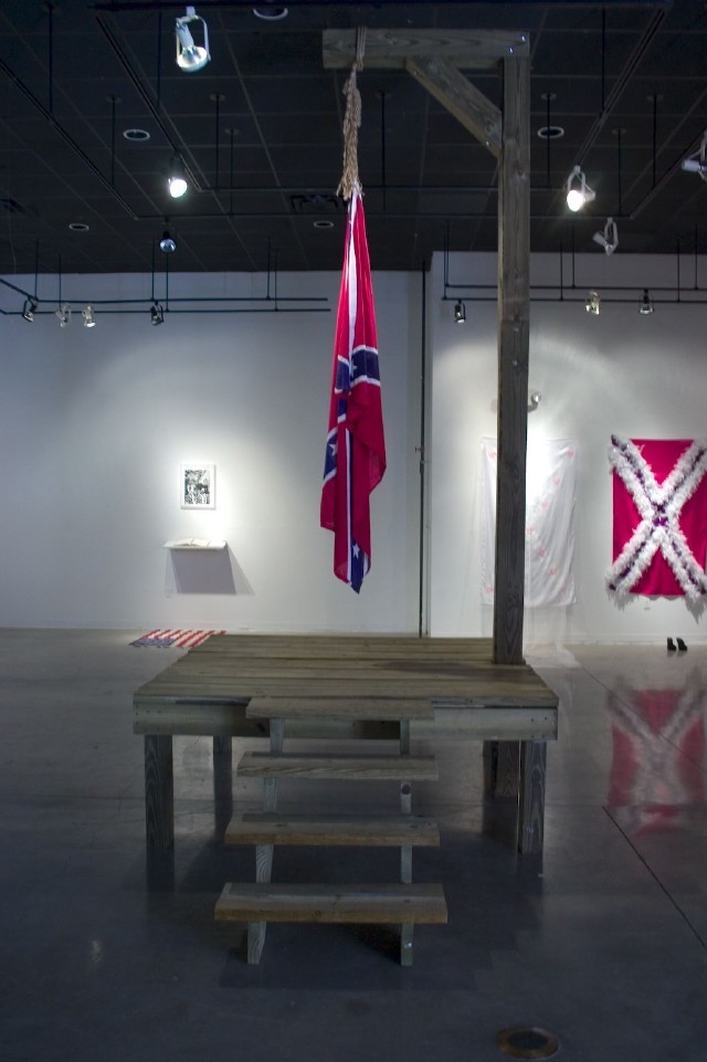 Proper Way to Hang A Confederate Flag